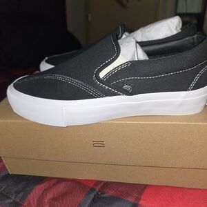 Clearweather Black Slip-On Canvas Shoes Men Size 6 Woman Size 7.5